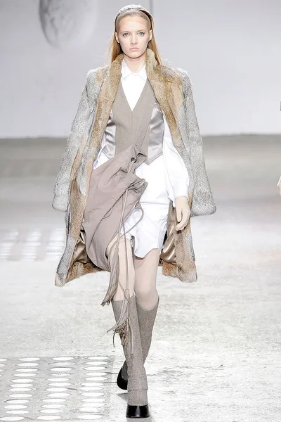 Look 28